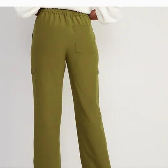 Satin Moss OLD NAVY High-Waisted Water-Repellent Straight Cargo Outdoor Pant - Picture 3 of 7